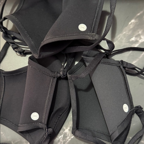 Lululemon Face Mask Set - 3 Pack - Picture 3 of 5